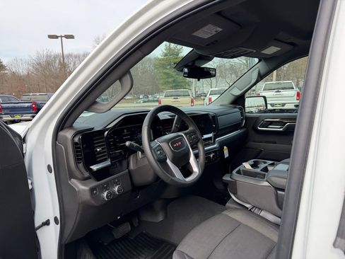 New 2026 GMC Sierra 1500 Elevation image 16