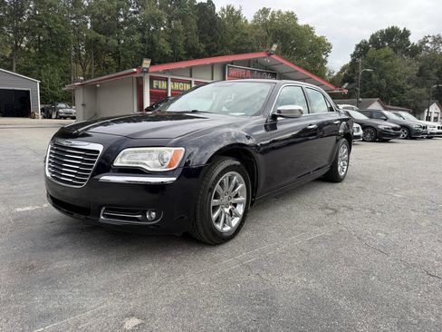 Used 2012 Chrysler 300 Limited image 2