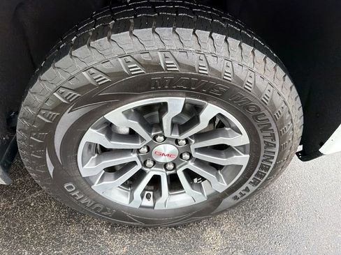 Used 2022 GMC Sierra 1500 AT4 AWD/4WD image 14