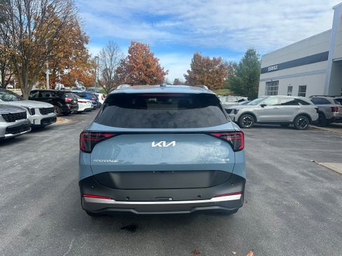 New 2026 Kia Sportage EX image 6