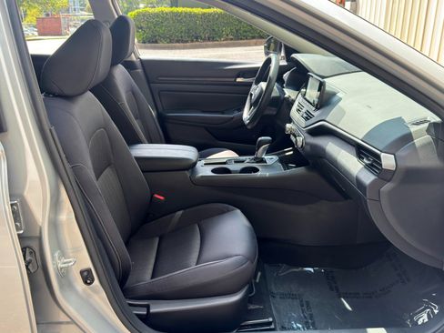 Used 2021 Nissan Altima 2.5 S FWD image 14