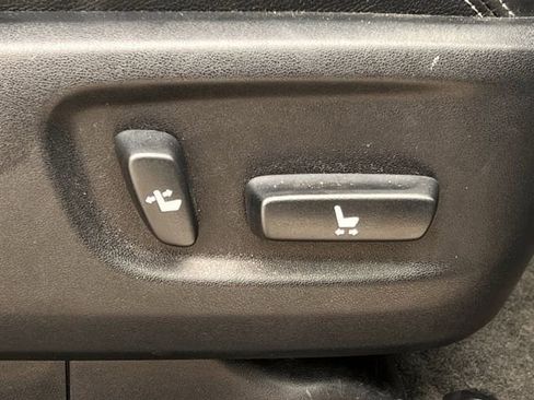 Used 2015 Toyota 4Runner Limited image 24