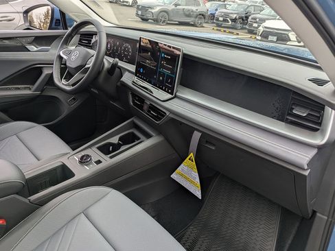 New 2026 Volkswagen Tiguan SE image 35
