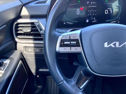 Used 2024 Kia Telluride S FWD image 22