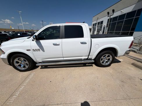 Used 2017 RAM 1500 Laramie w/ Convenience Group AWD/4WD image 2