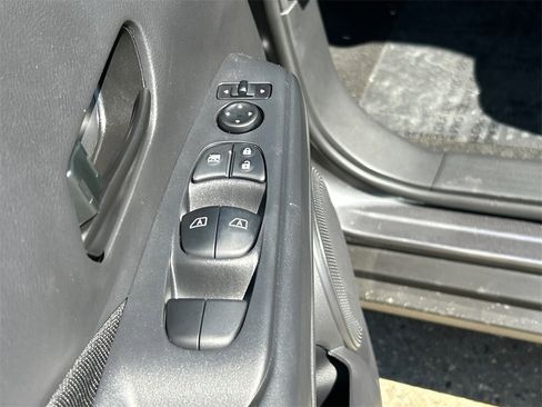 New 2025 Nissan Kicks Play S image 12