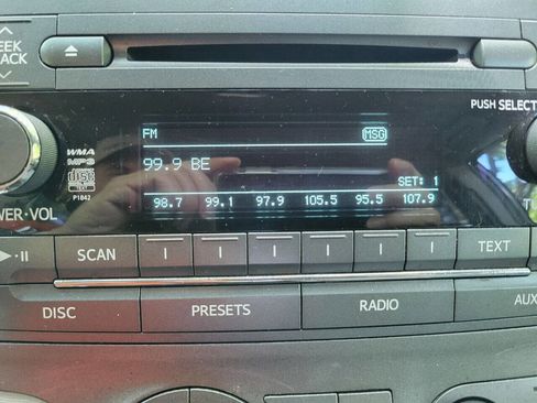 Used 2012 Toyota Sienna LE image 18