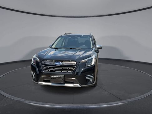 Certified 2023 Subaru Forester Touring AWD/4WD image 3