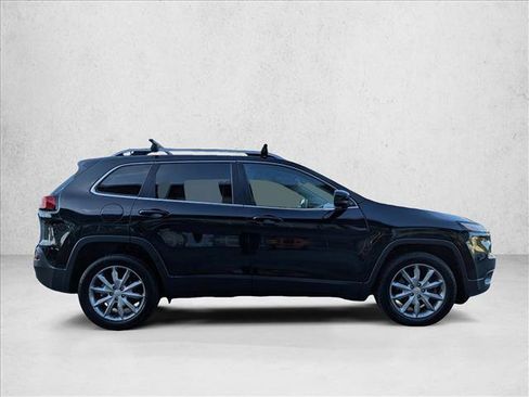 Used 2018 Jeep Cherokee Limited image 4