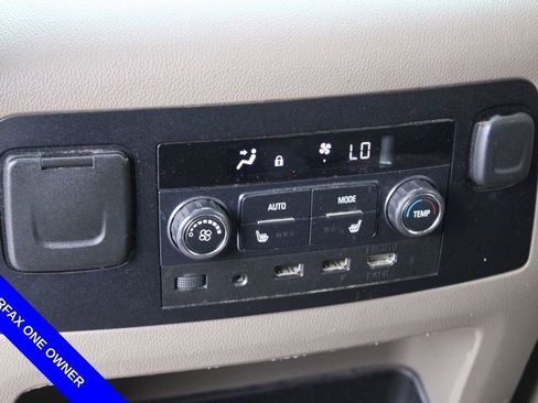 Used 2017 Chevrolet Suburban Premier image 30