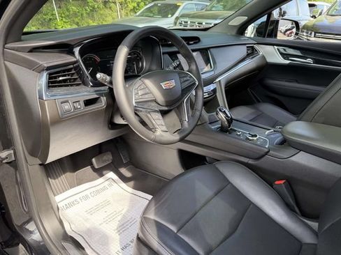 Certified 2023 Cadillac XT5 Premium Luxury AWD/4WD image 28