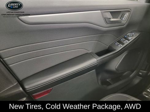 Used 2023 Ford Escape Active AWD/4WD image 30