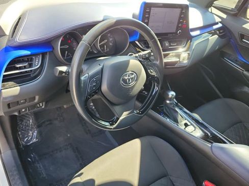 Used 2021 Toyota C-HR XLE image 19