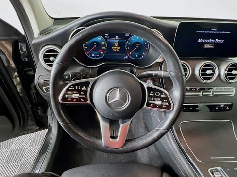Used 2021 Mercedes-Benz GLC 300 4MATIC image 11