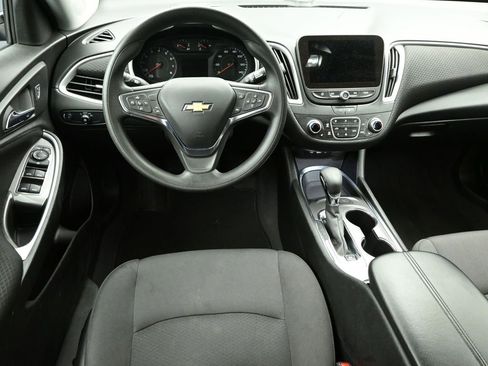 Used 2024 Chevrolet Malibu LT FWD image 10