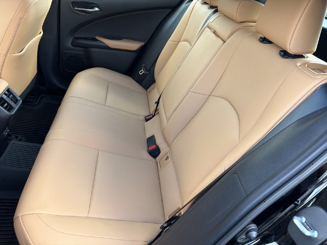 Used 2023 Lexus UX 250h AWD w/ Premium Package image 37
