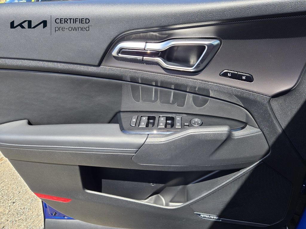 Certified 2025 Kia Sportage SX FWD image 26