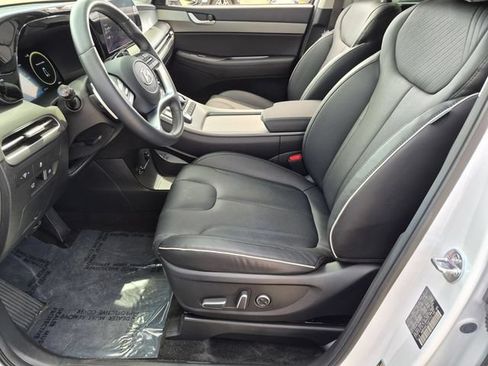 Used 2025 Hyundai Palisade SEL FWD image 11