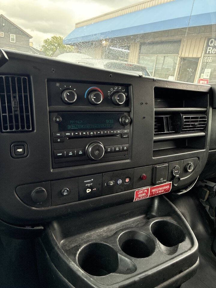 Used 2015 Chevrolet Express 2500 LS RWD image 20