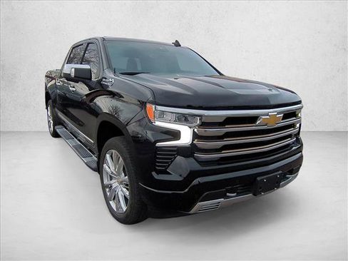 Used 2022 Chevrolet Silverado 1500 High Country w/ High Country Premium Package image 3