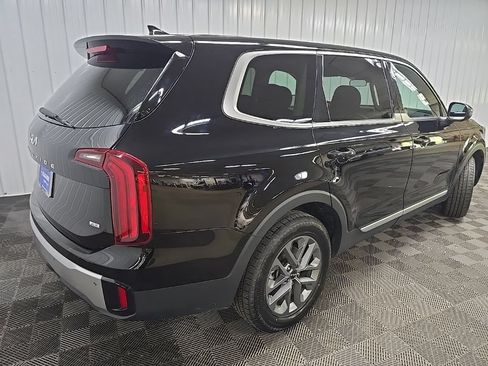 Used 2023 Kia Telluride LX AWD/4WD image 10