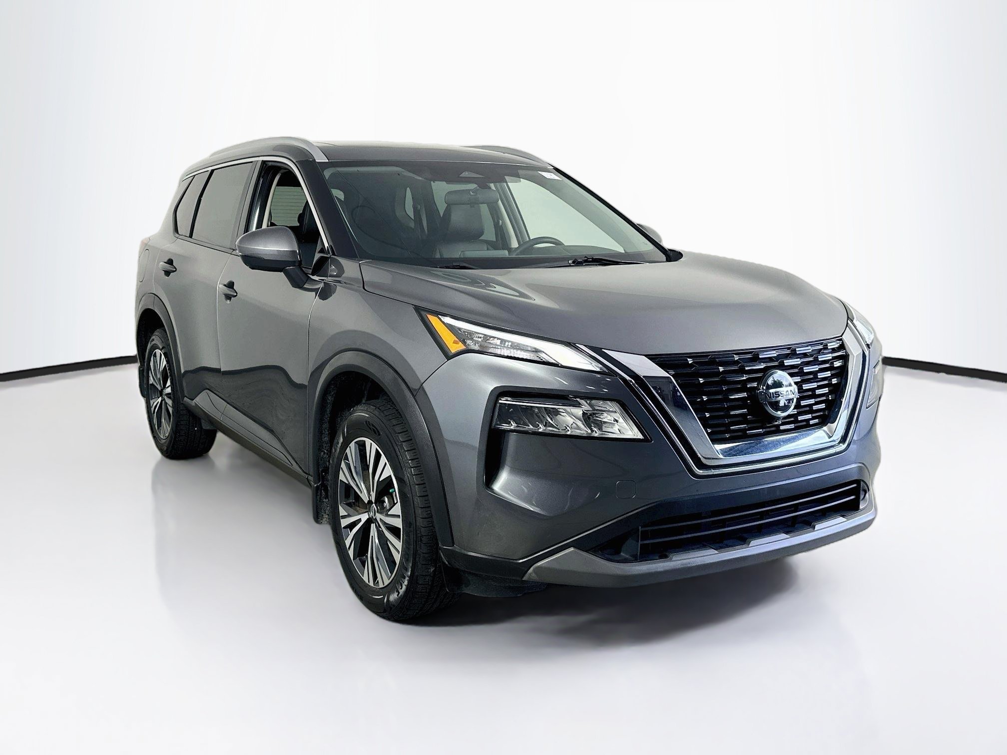 Used 2021 Nissan Rogue SV w/ Premium Package FWD image 3
