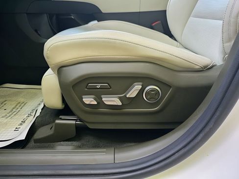 Used 2025 Hyundai Santa Fe Calligraphy FWD image 23