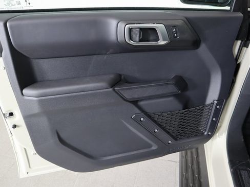 New 2025 Ford Bronco Outer Banks image 18