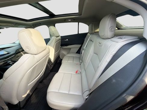 Used 2020 Cadillac XT4 Premium Luxury w/ Cold Weather Package FWD image 19