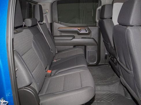 Certified 2023 Chevrolet Silverado 1500 LT Trail Boss w/ Convenience Package II image 15