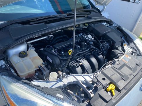 Used 2016 Ford Focus Titanium FWD image 33
