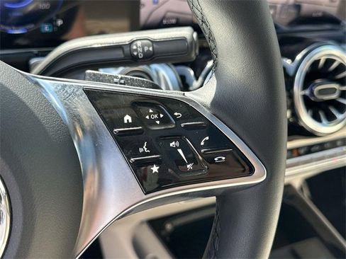 Used 2024 Mercedes-Benz EQB 250+ image 37