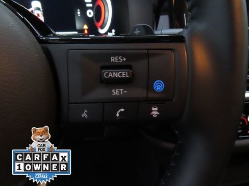 Used 2025 Nissan Pathfinder Platinum image 13