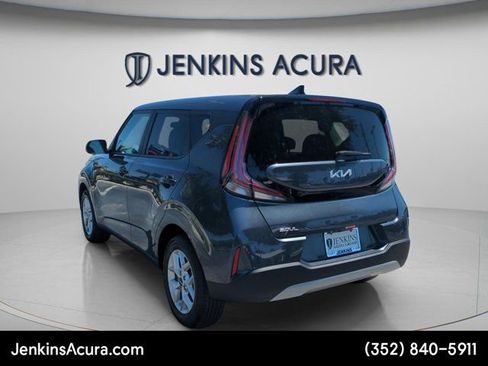 Used 2025 Kia Soul LX image 5