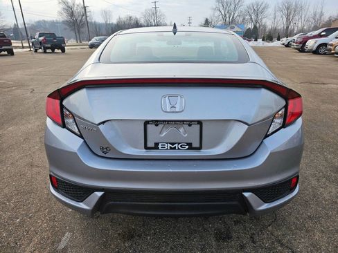 Used 2017 Honda Civic EX-T image 4