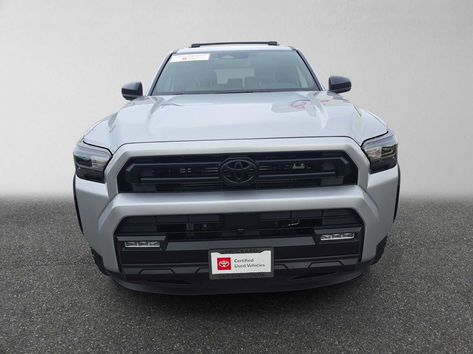 Certified 2025 Toyota 4Runner SR5 AWD/4WD image 8
