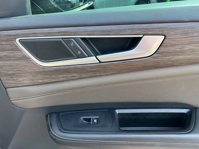 Used 2024 Volkswagen Atlas SEL AWD/4WD image 37