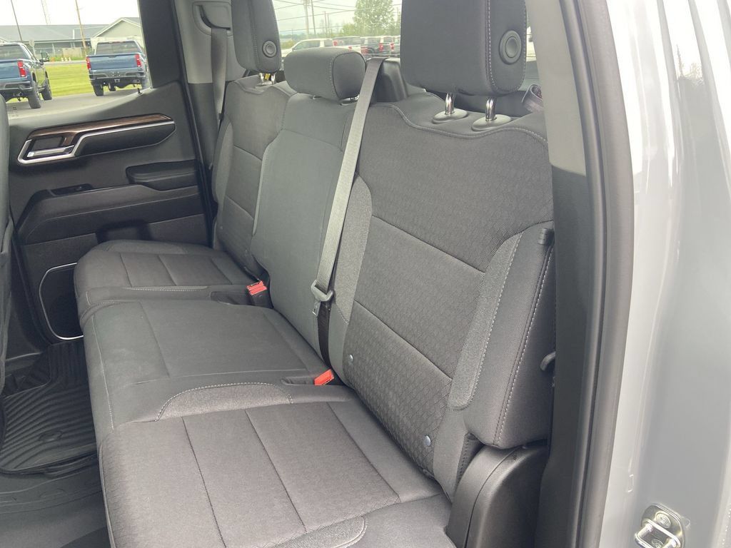Certified 2024 Chevrolet Silverado 1500 LT AWD/4WD image 32
