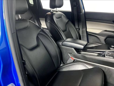 Used 2025 Jeep Compass Limited AWD/4WD image 7