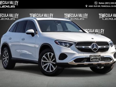 Used 2025 Mercedes-Benz GLC 300 image 1