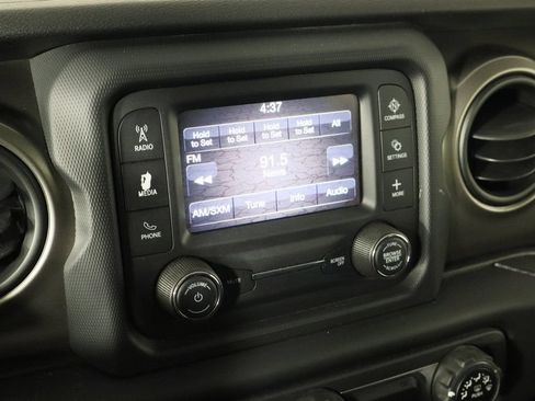 Used 2018 Jeep Wrangler Unlimited Sport S AWD/4WD image 24