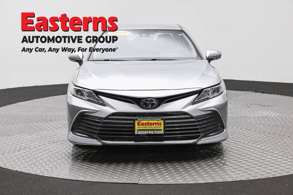 Used 2023 Toyota Camry LE FWD image 3