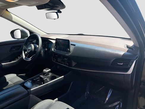 Used 2023 Nissan Rogue S FWD image 27