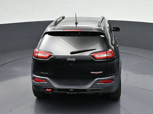 Used 2017 Jeep Cherokee Trailhawk w/ Comfort/Convenience Group AWD/4WD image 22