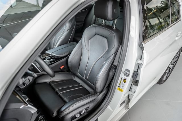Used 2019 BMW 530i w/ Convenience Package RWD image 41