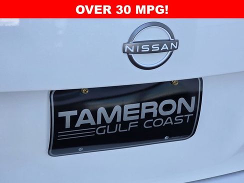 New 2025 Nissan Versa SR w/ Trunk Package FWD image 23