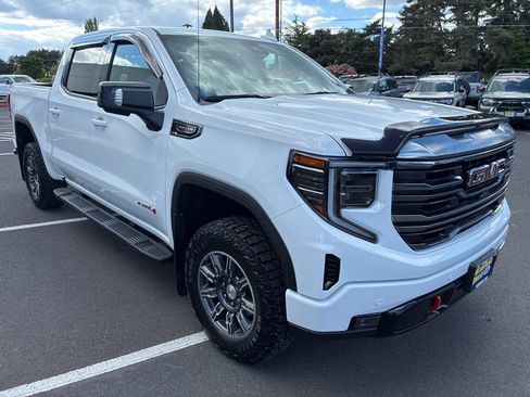Used 2024 GMC Sierra 1500 AT4 w/ Technology Package AWD/4WD image 1