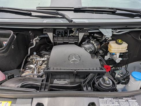 New 2025 Mercedes-Benz Sprinter 2500 image 11