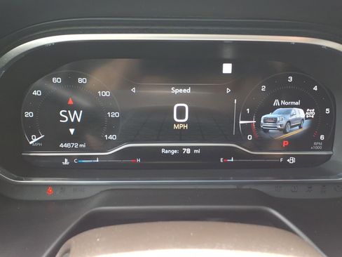 Used 2022 GMC Yukon XL SLT w/ SLT Premium Package AWD/4WD image 15