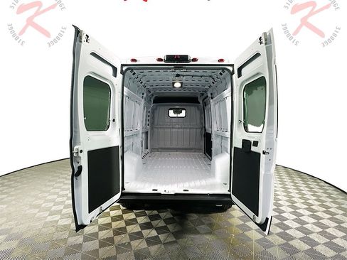 New 2026 RAM ProMaster 2500 w/ Quick Order Package 22G SLT image 16